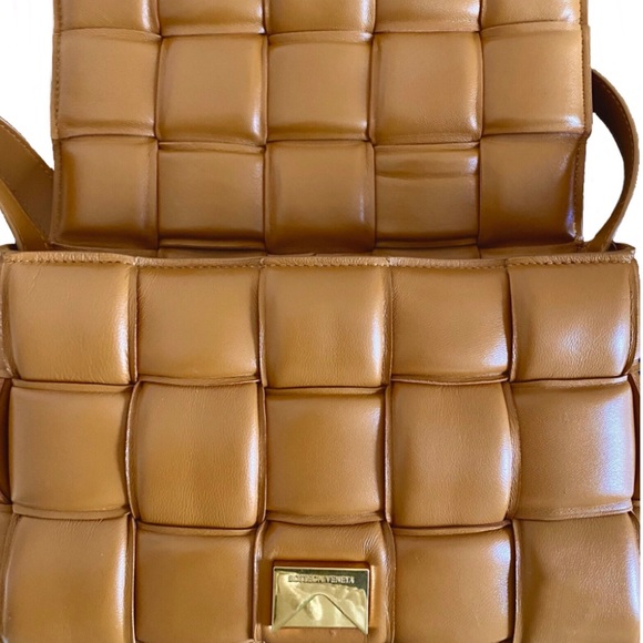 Bottega Veneta Padded Cassette Caramel Lambskin - Picture 4 of 9